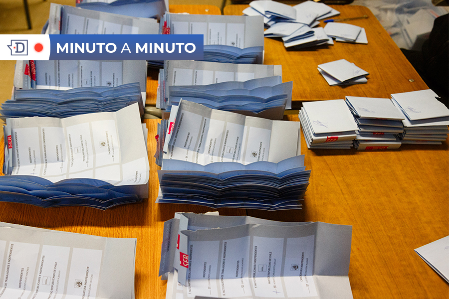 MINUTO A MINUTO: Se cierran las primeras mesas y comienza el conteo de votos