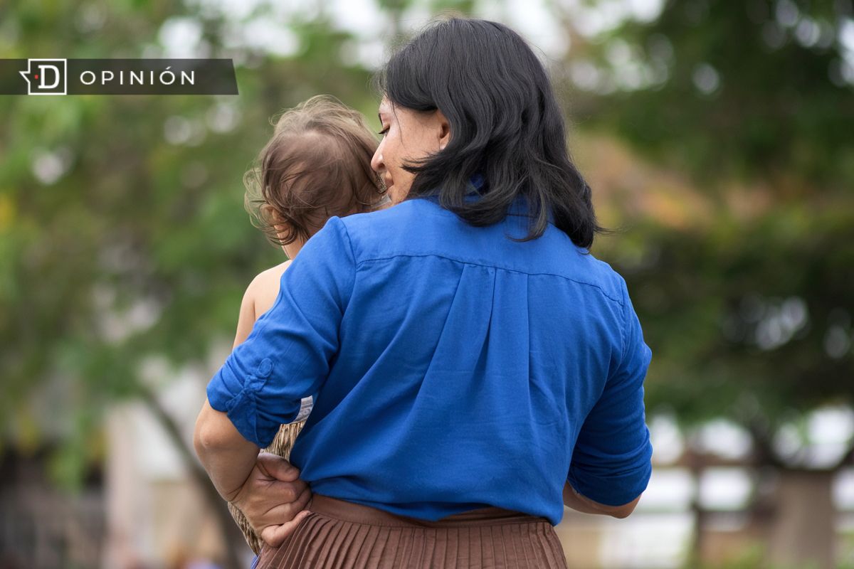 Cuidar en soledad: La otra violencia contra las mujeres