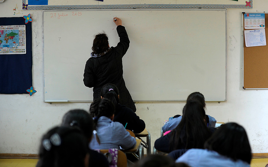 8 de 10 niños y niñas de cuarto básico de colegios vulnerables no comprenden lo que leen