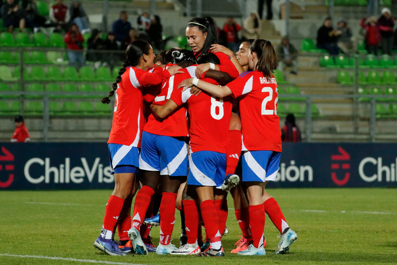 Fútbol femenino logra histórico acuerdo de equidad: Apunta a cerrar brechas con el ámbito masculino