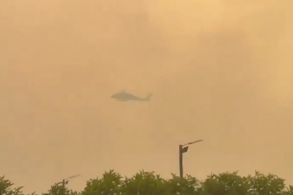 Santiago poniente bajo el humo por incendio forestal descontrolado: Ordenan evacuación en Padre Hurtado