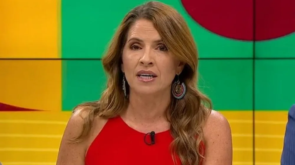 Grúa televisiva da su mayor golpe: Aseguran que Monserrat Álvarez renunció a Chilevisión