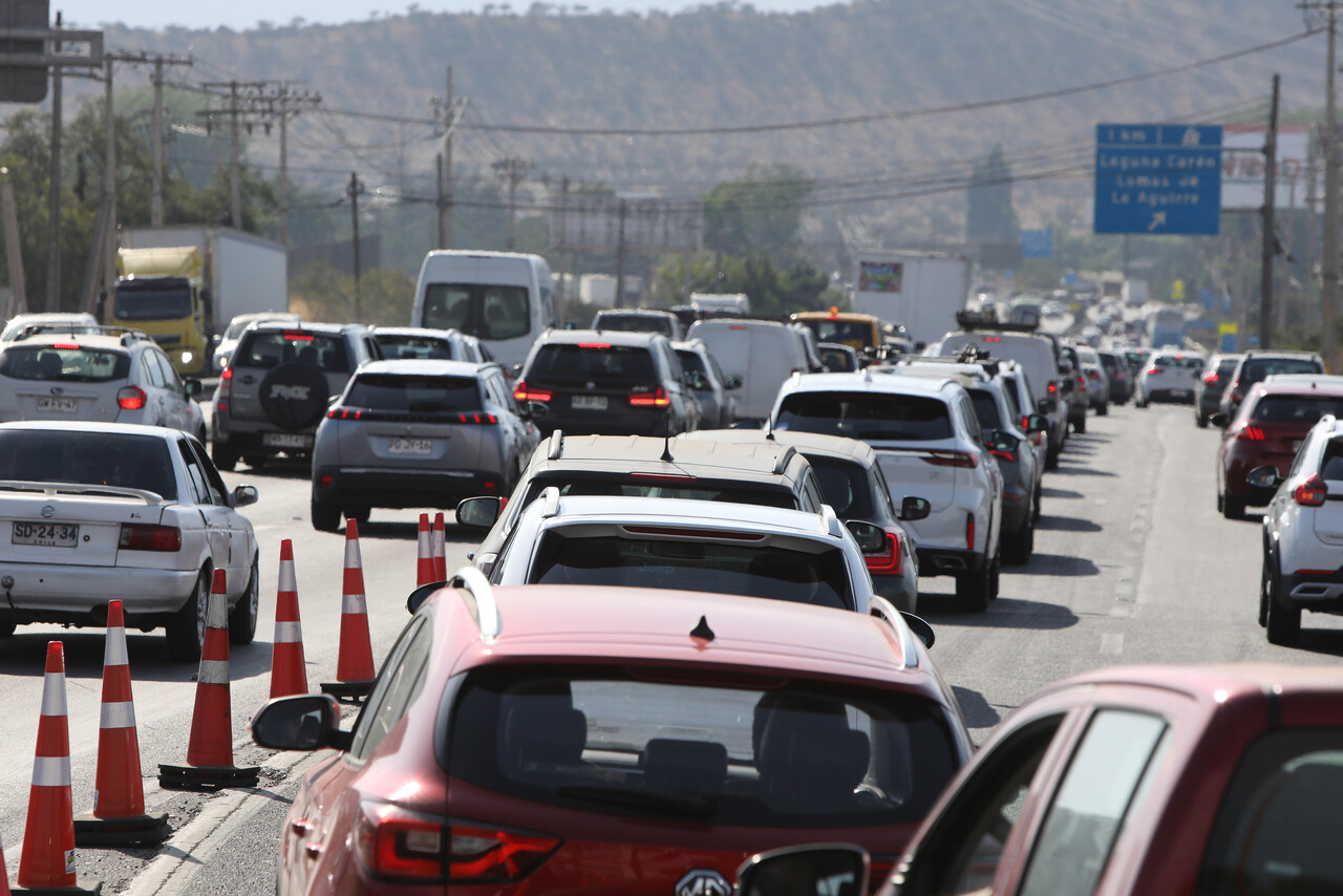 El fin de año ya llegó y mi carretera lo sabe: Peaje a Luca y pistas 3x1 para salir de Santiago