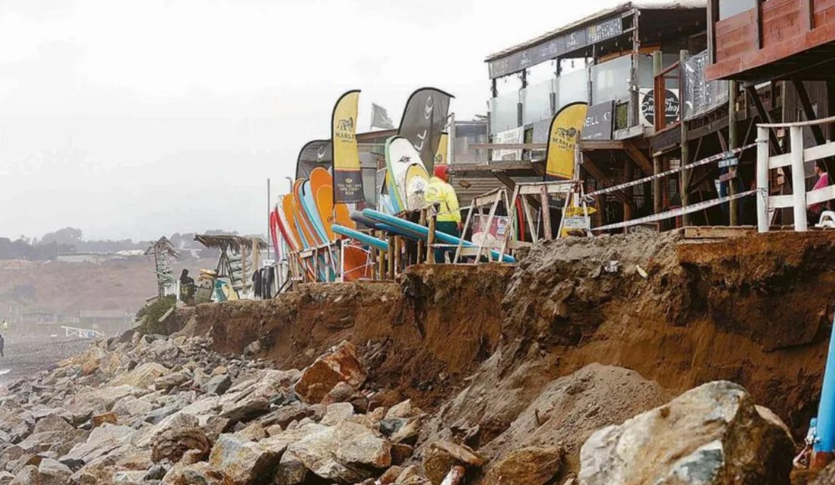 Marejadas anormales y destructivas vuelven a las costas: “Desaparece” Playa La Boca de Concón