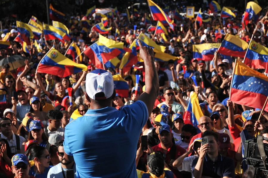 Bajo lema “Gloria al bravo pueblo” venezolanos en Chile apoyaron a Edmundo González a la espera de otros 6 años de Maduro