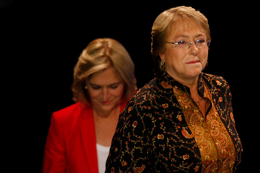 Cadem: Bachelet sería carta más competitiva contra Matthei en segunda vuelta presidencial