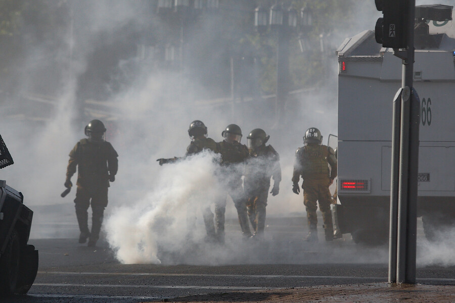 Absuelven a carabinero que dejó a manifestante sin visión de su ojo derecho en Estallido Social