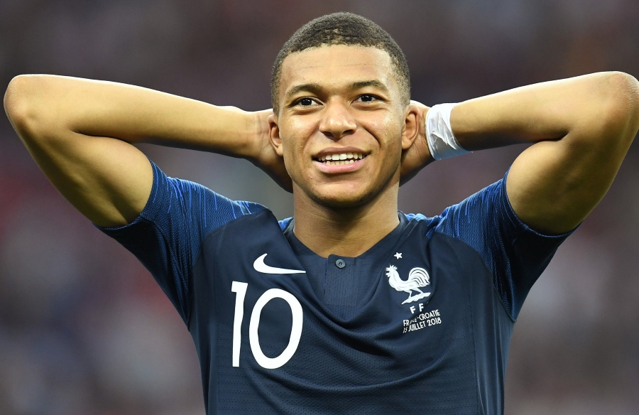 Mbappé abrumado por avance de ultraderecha francesa: Extremos están ad portas, "llamo a votar"