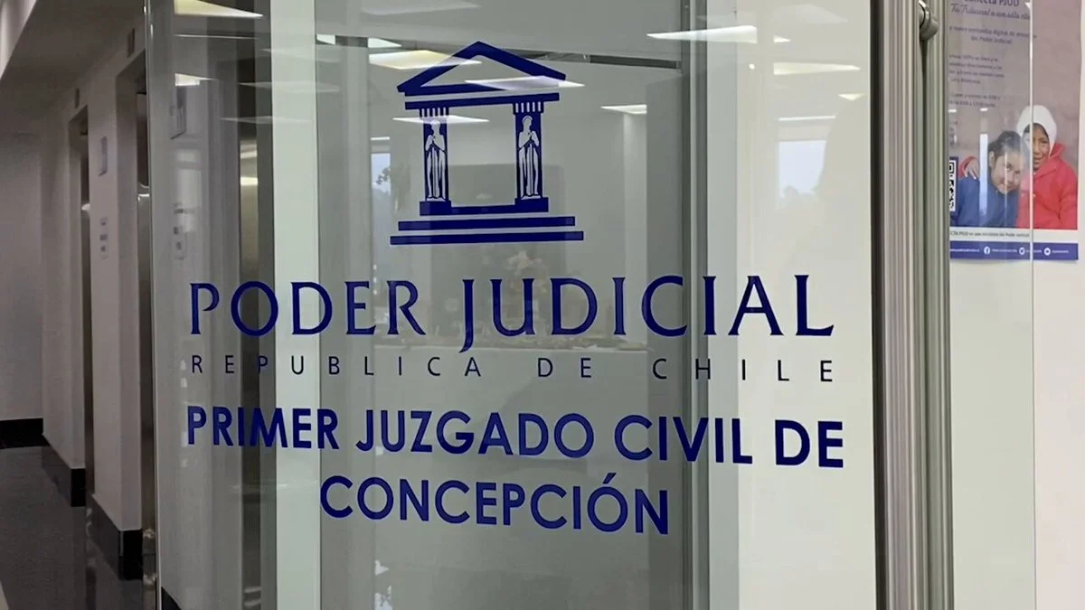 Arrendador lo demandó por deber $40 mil de arriendo y casi $3 millones en luz y agua: Deberá devolver la casa en 10 días