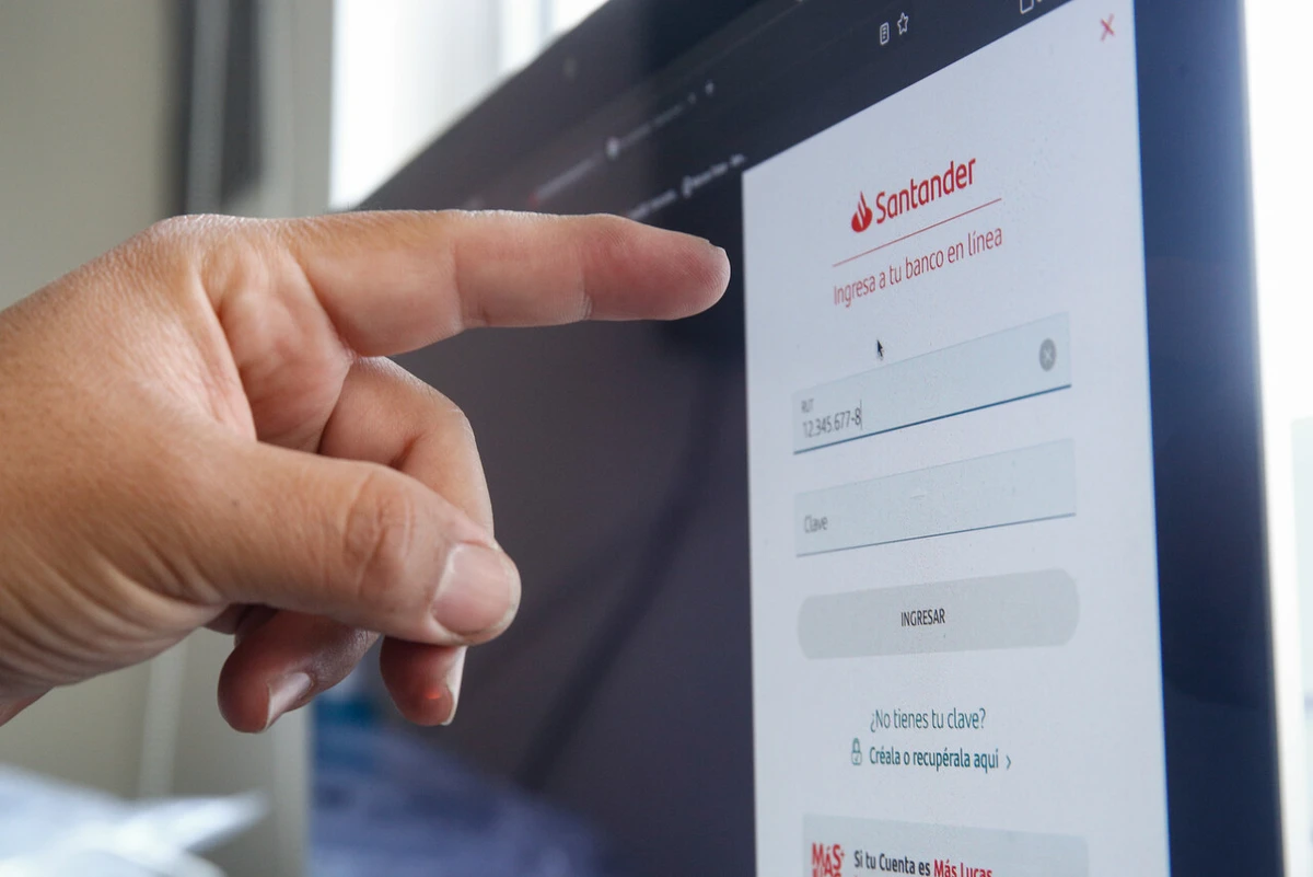 Banco restituyó $1.300.000 tras fraude por $50 millones y luego demandó al cliente para recuperarlos: Corte rechazó