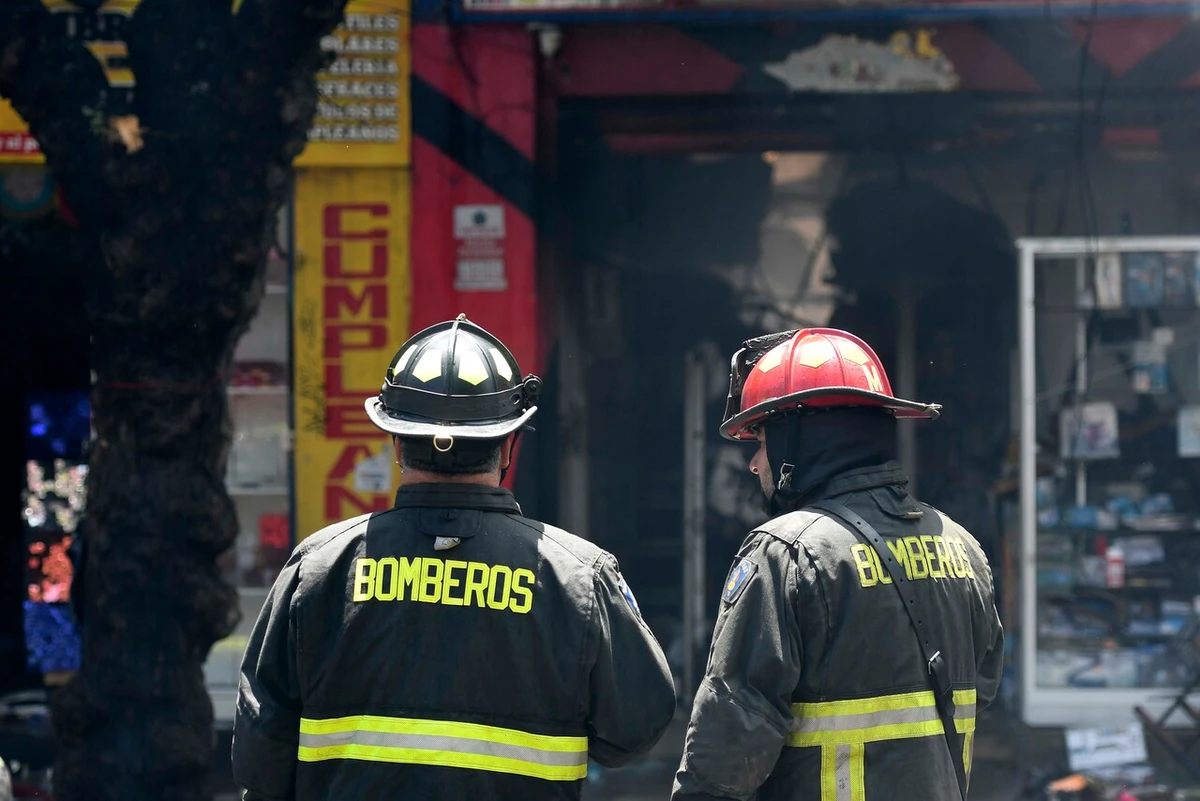 Bombero fue expulsado sin saber qué hizo ni qué pruebas había: Corte anula la sanción por falta de fundamentación