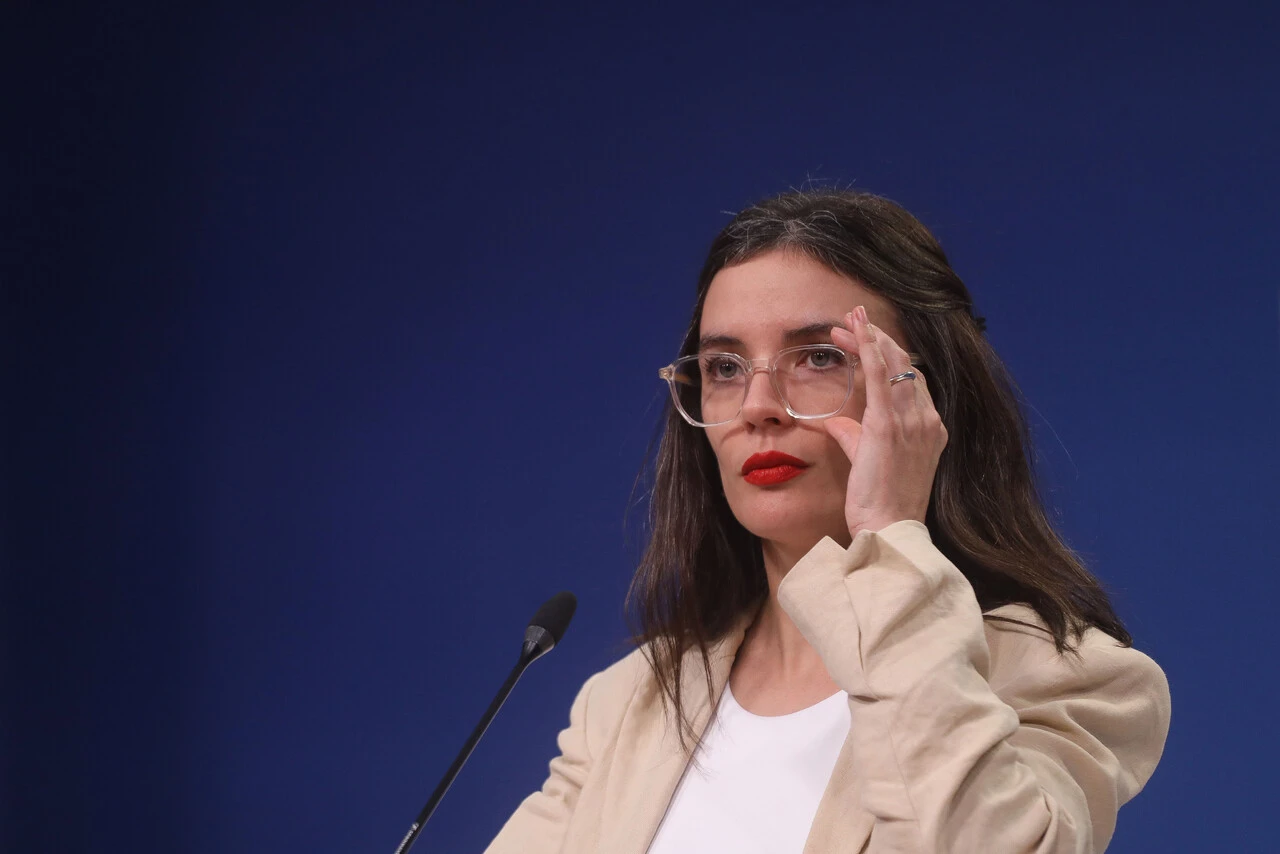 Camila Vallejo: “Esto hay que manejarlo con responsabilidad” sobre pensión de hija de Bernarda Vera