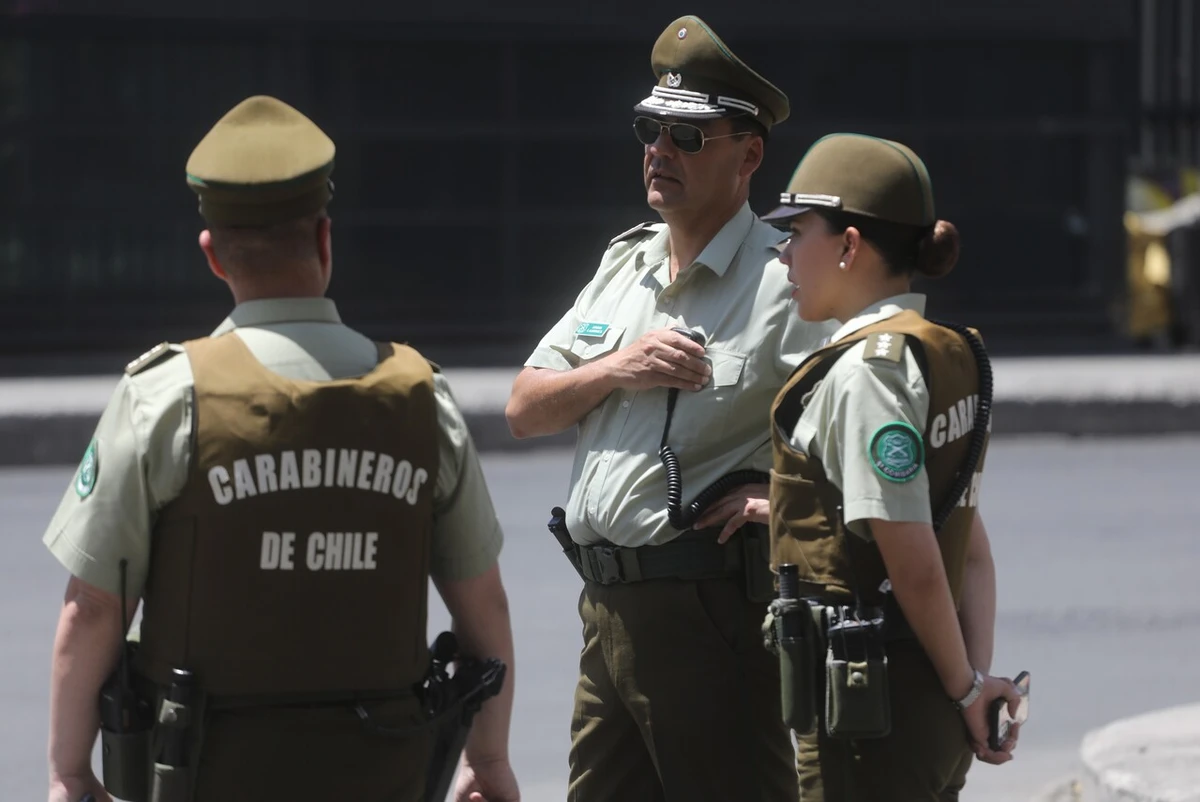 Carabinero expulsado por incidente en Estallido Social podría volver porque prefecto no tenía atribuciones para echarlo
