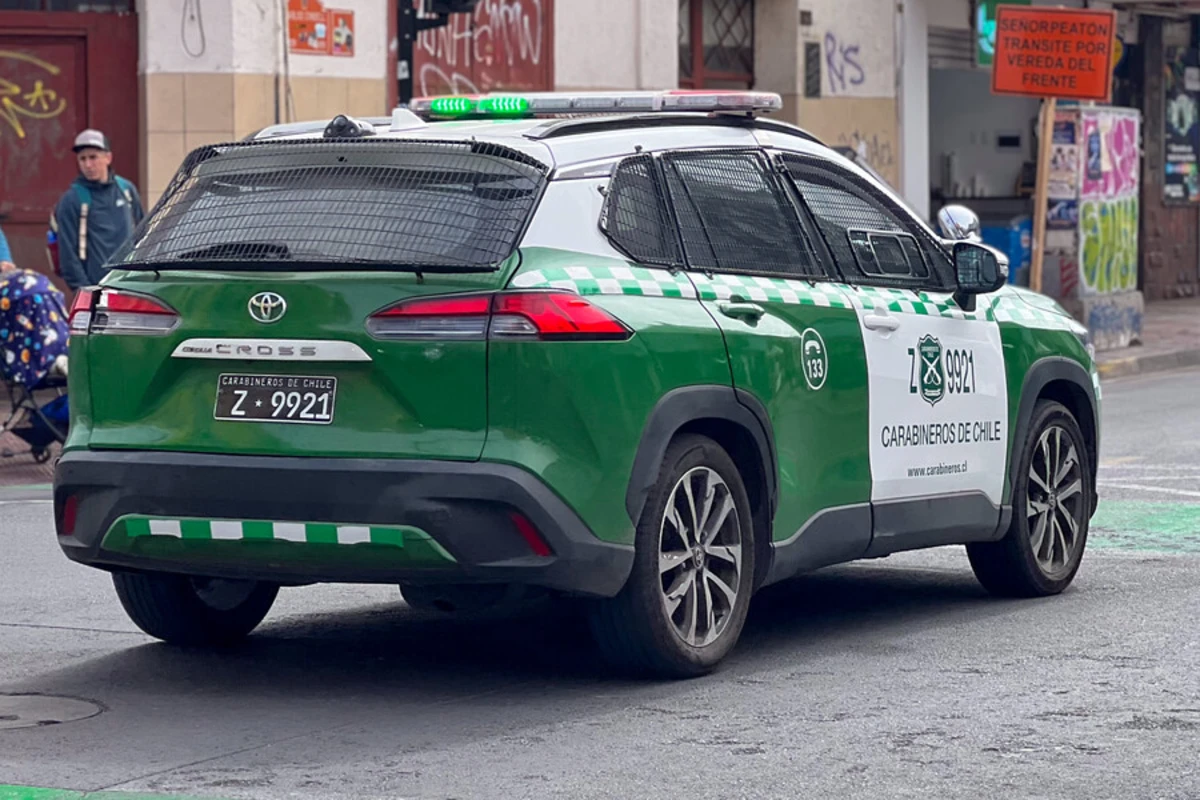 Carabineros virales que hacían carreras clandestinas en La Serena con auto institucional quedan 3 meses en prisión