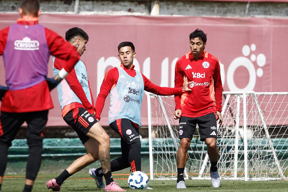 Chile vs Uruguay: A qué hora juegan y dónde ver el último partido de La Roja en Eliminatorias