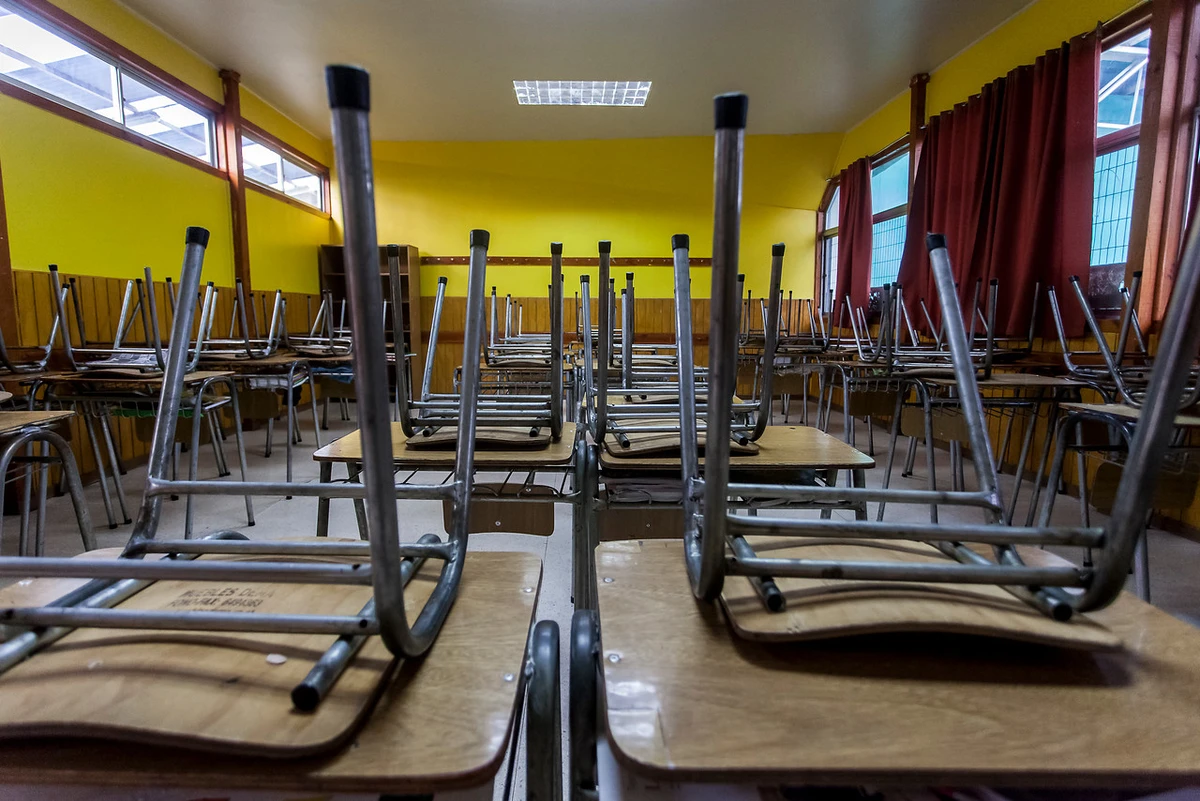 Colegio usaba casino como sala de clases: Corte confirma multa de $3 millones y advierte que afectó la formación de alumnos