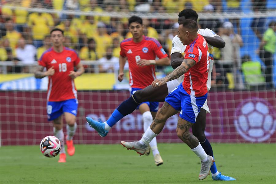 Colombia terminó por secar la última gota de esperanza: Dura derrota de Chile en Barranquilla