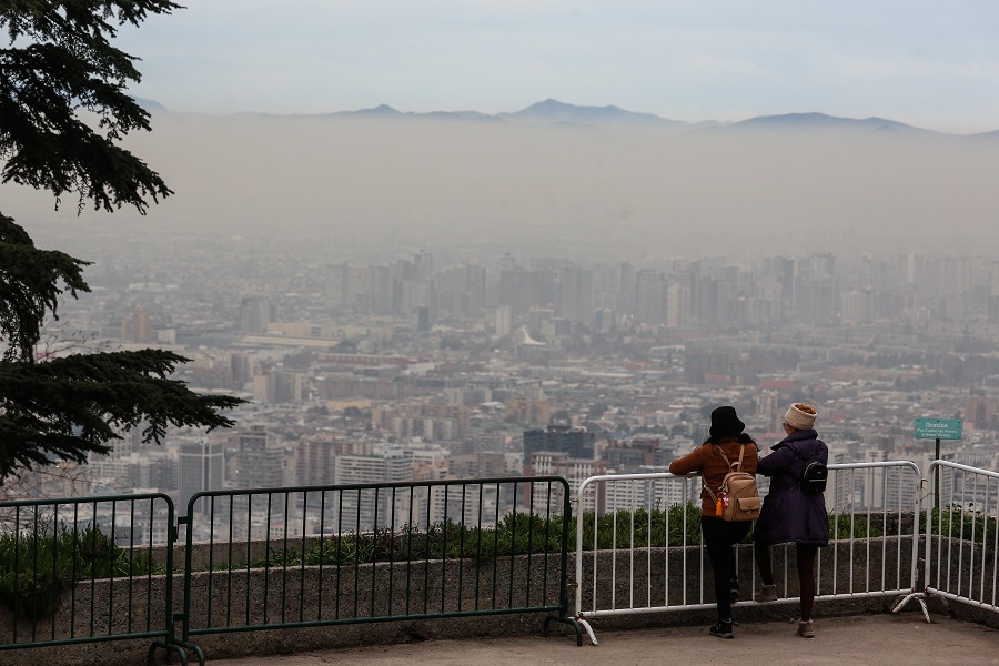 Vecinos fiscalizarán la contaminación en Santiago: Empieza a funcionar red de ciencia ciudadana