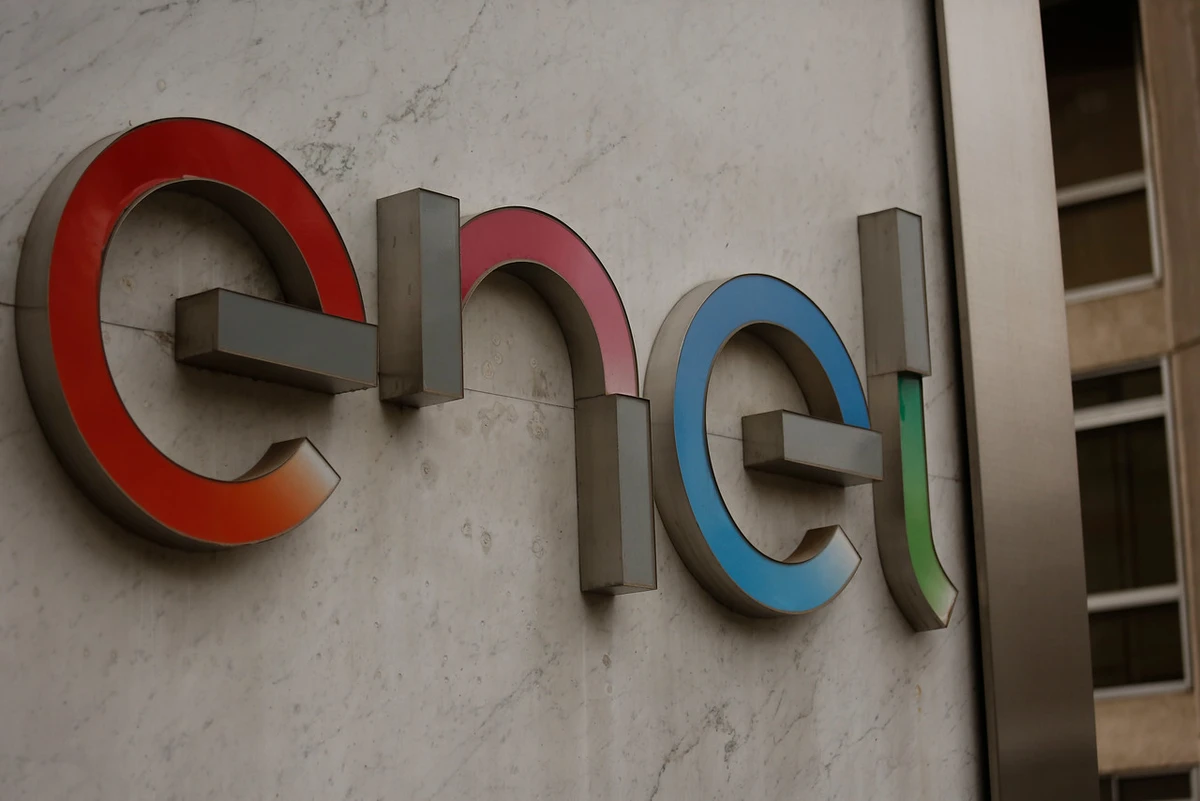 Enel es multada con $2.7 mil millones por exceder tope de interrupciones eléctricas en la RM y afectar a 20% de usuarios