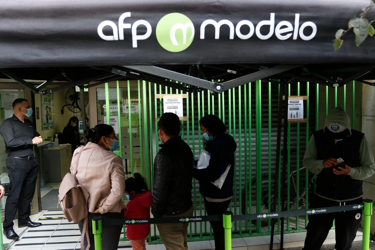 Extranjera fue a juicio porque AFP rechazó devolverle sus fondos previsionales: Corte ordena el pago en 30 días