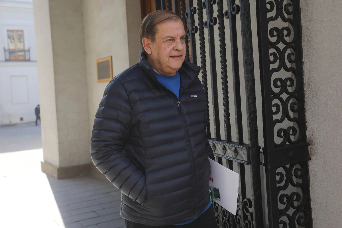 Francisco Vidal renuncia a TVN: “Espero dejar de ser un pretexto para ofender a los trabajadores del canal”