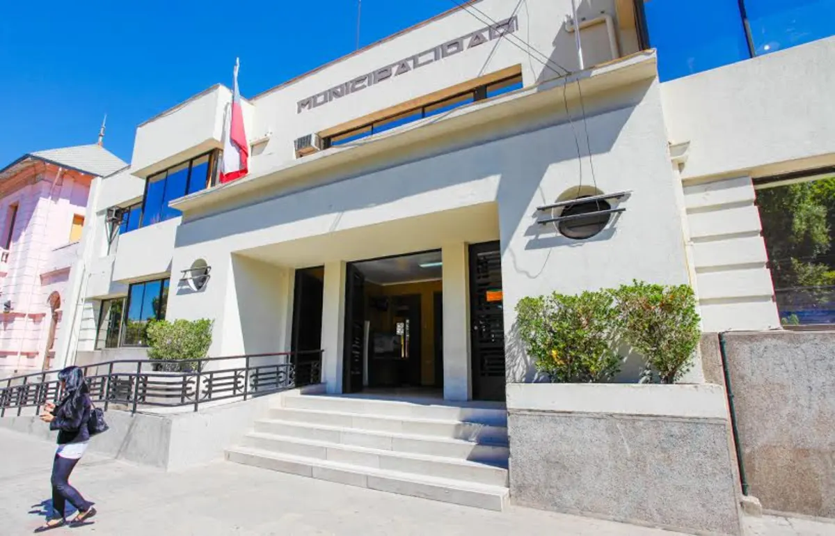 Funcionaria municipal denunció hostigamiento con apodos y burlas en redes: Corte obliga a borrar todo el contenido