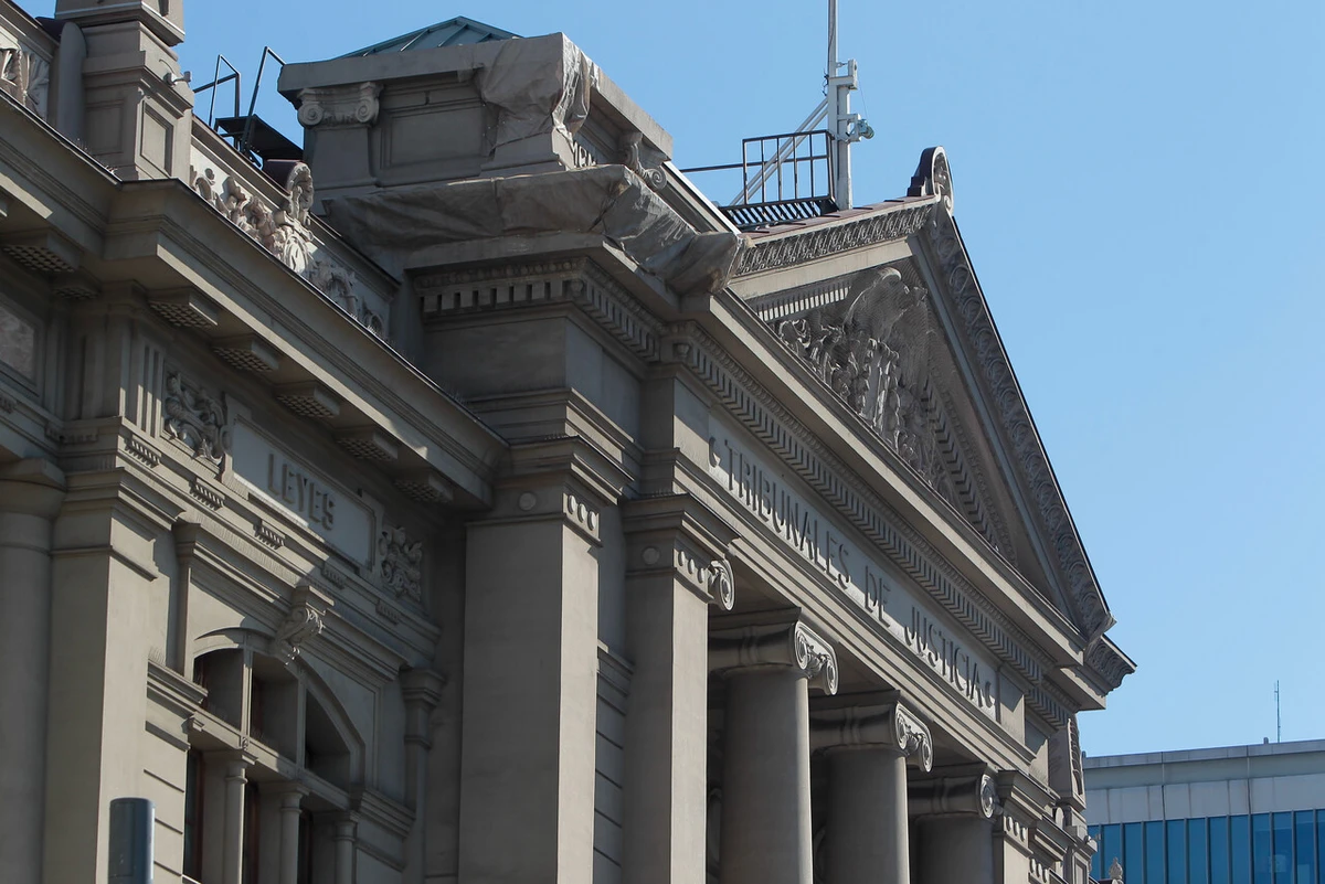 Funcionario del Ejército golpeó y fracturó a maestro constructor: Suprema confirma que debe pagarle $10 millones