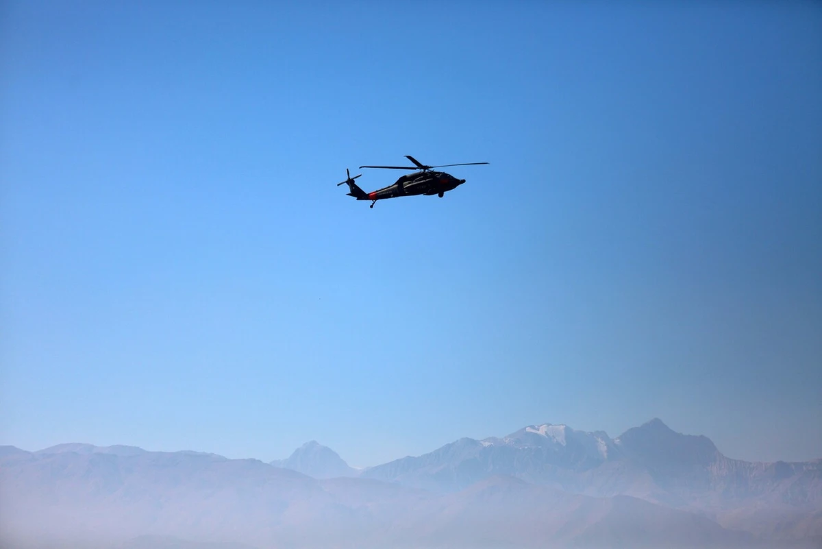 Hallan helicóptero de la FACh desaparecido en Aysén: Tres personas están con vida y una falleció