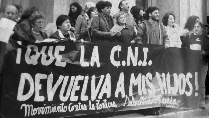 Hermanas fueron detenidas y torturadas por la CNI en 1989: Corte ordenó indemnizarlas con $55 millones