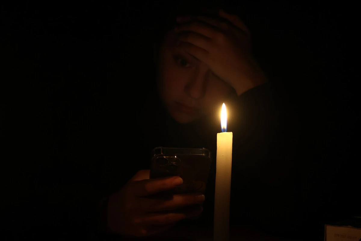 Hijo instaló portón con candado impidiendo acceso a su madre y ella respondió cortándole la luz: Corte ordenó reponer suministro