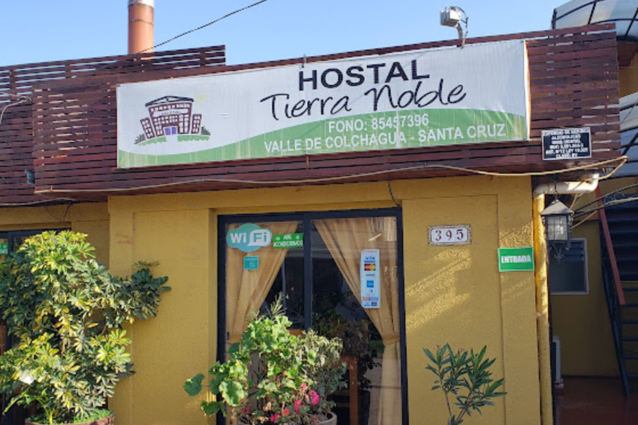 Hostal que insultaba a sus clientes y fue expuesto en redes pide disculpas: Sernac no sancionó