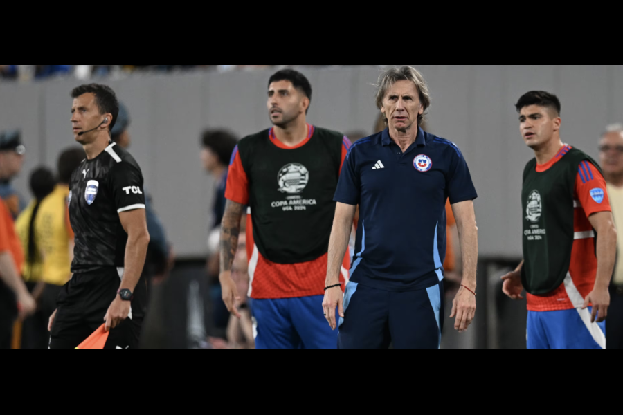 Jugadores y equipo técnico de la Roja se preparan para duelo con Canadá sin Gareca