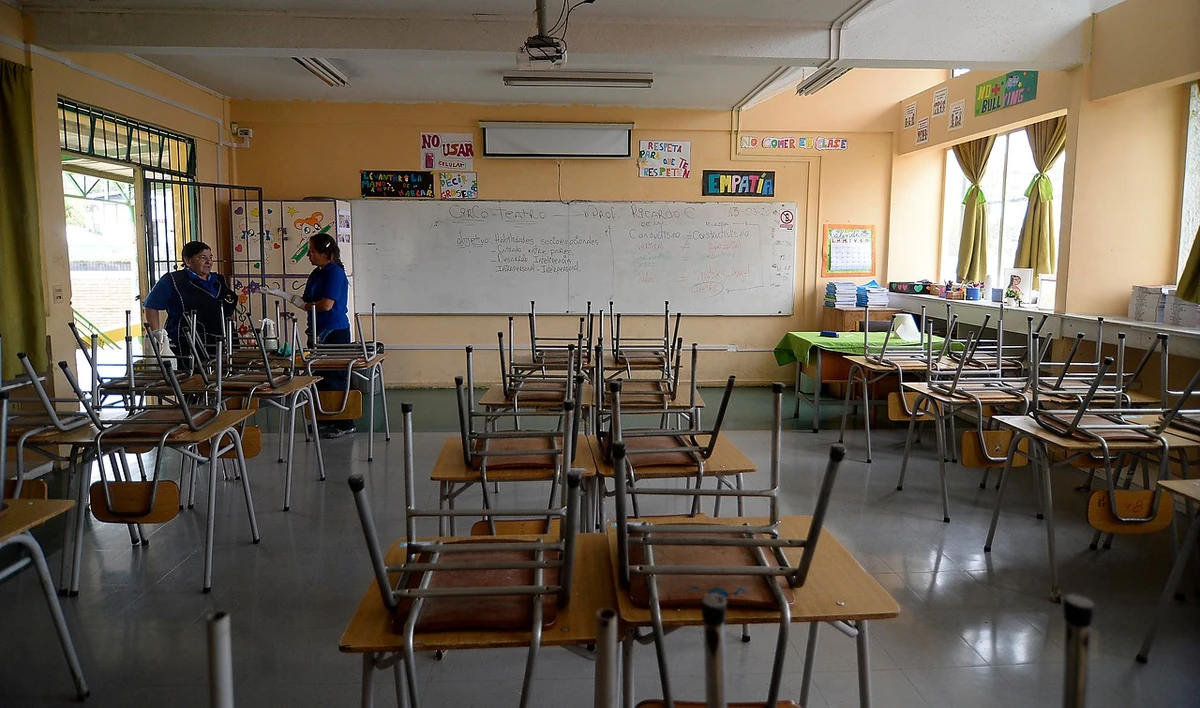 Justicia confirma multa de $7 millones para liceo por negligencia en denuncia de video sexual que involucró a estudiante