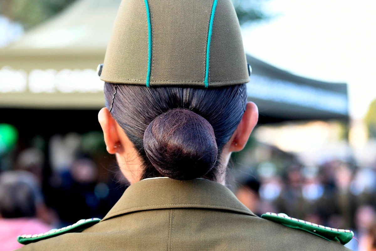 Justicia valida expulsión de alumna de curso de Carabineros por trastorno de adaptación: Había denunciado acoso