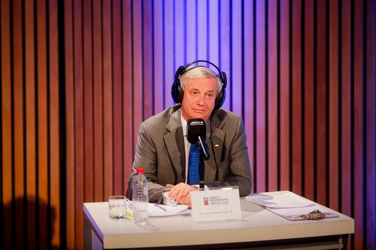 Kast pone en duda la Ley de 40 Horas en debate ARCHI