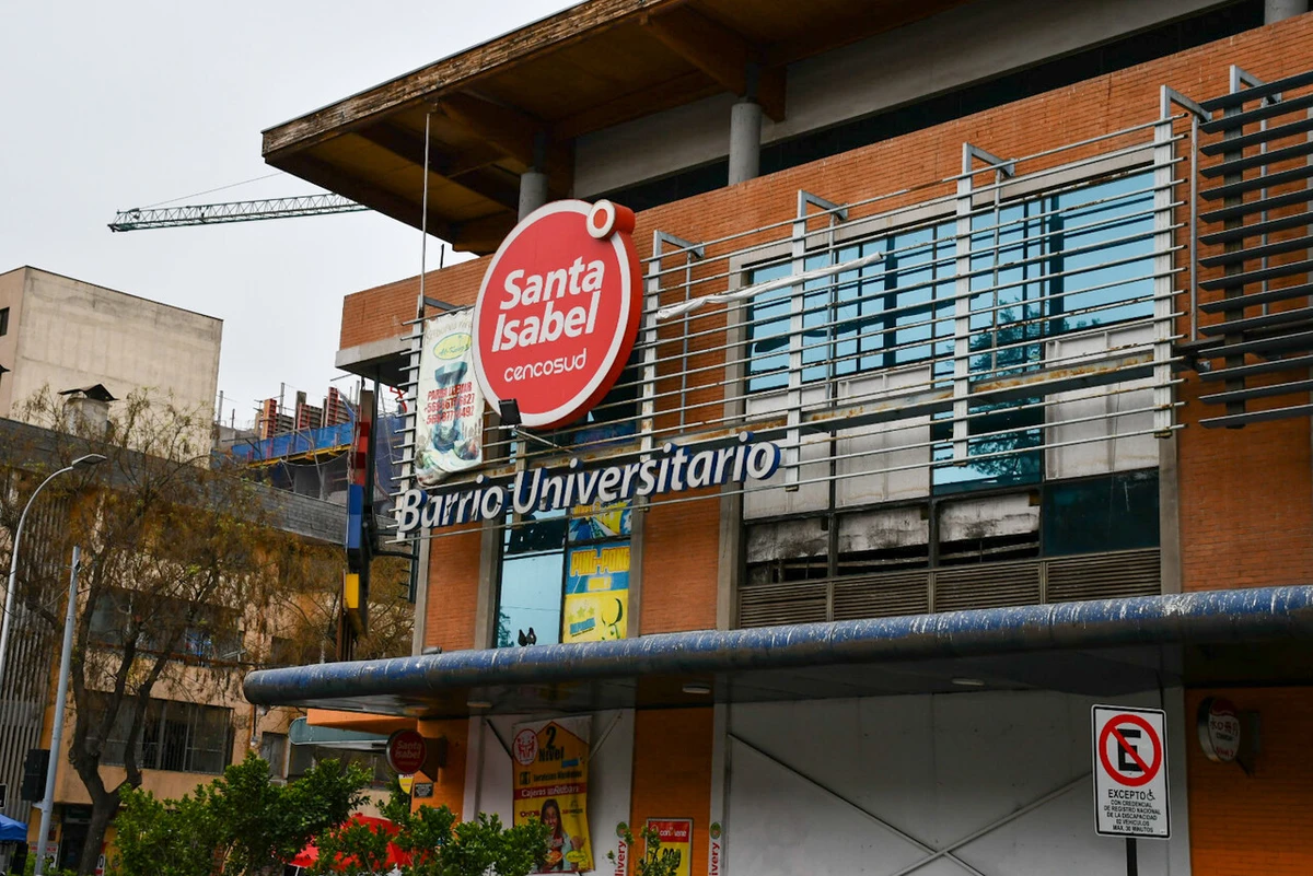 La disputa en tribunales del cliente de Santa Isabel que fue golpeado en el suelo por guardias y tras 8 años obtuvo $10 millones