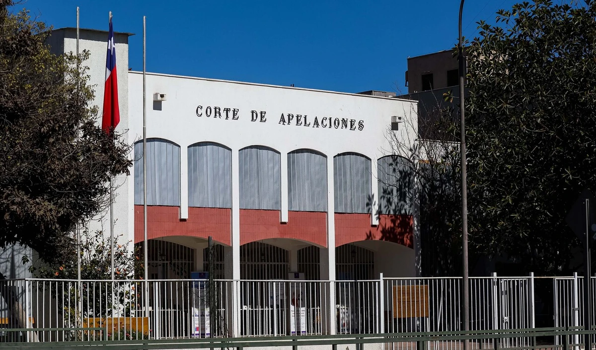 Madre debía $5,6 millones de pensión y trató de apelar al arresto por tener que cuidar a otros 2 hijos: Corte rechazó