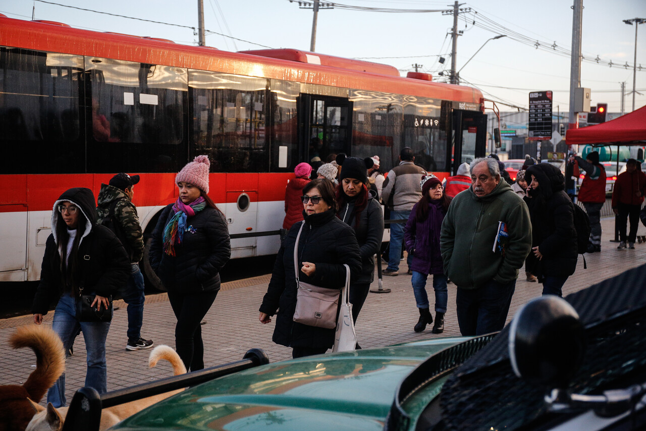 Estación Biobío sigue cerrada por inundación: Estos son los buses de apoyo por Alerta Metro