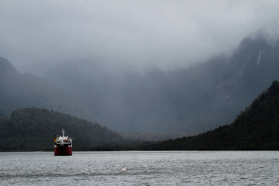 Mil litros de diésel: Pescadores Artesanales de Chacabuco denuncian grave contaminación