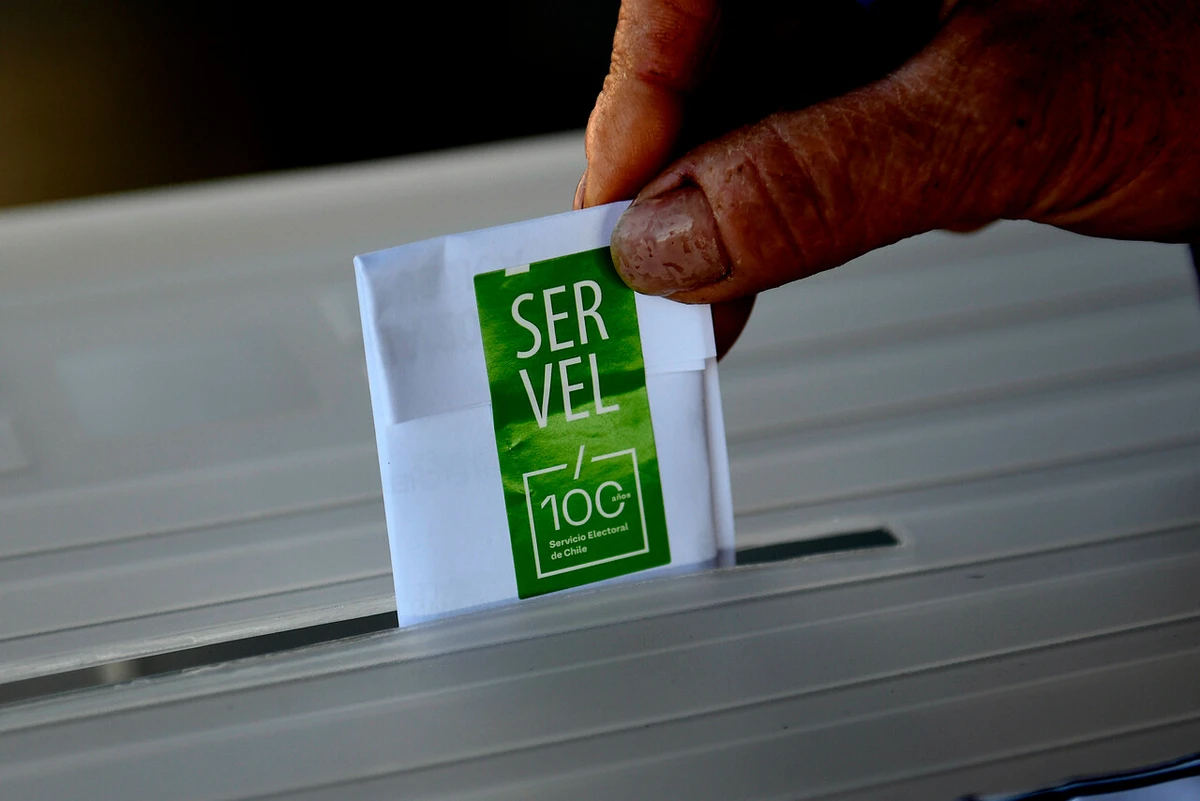Mujer con síndrome de Down fue excluida del padrón electoral por el Servel: Tribunal ordena reincorporarla para sufragar