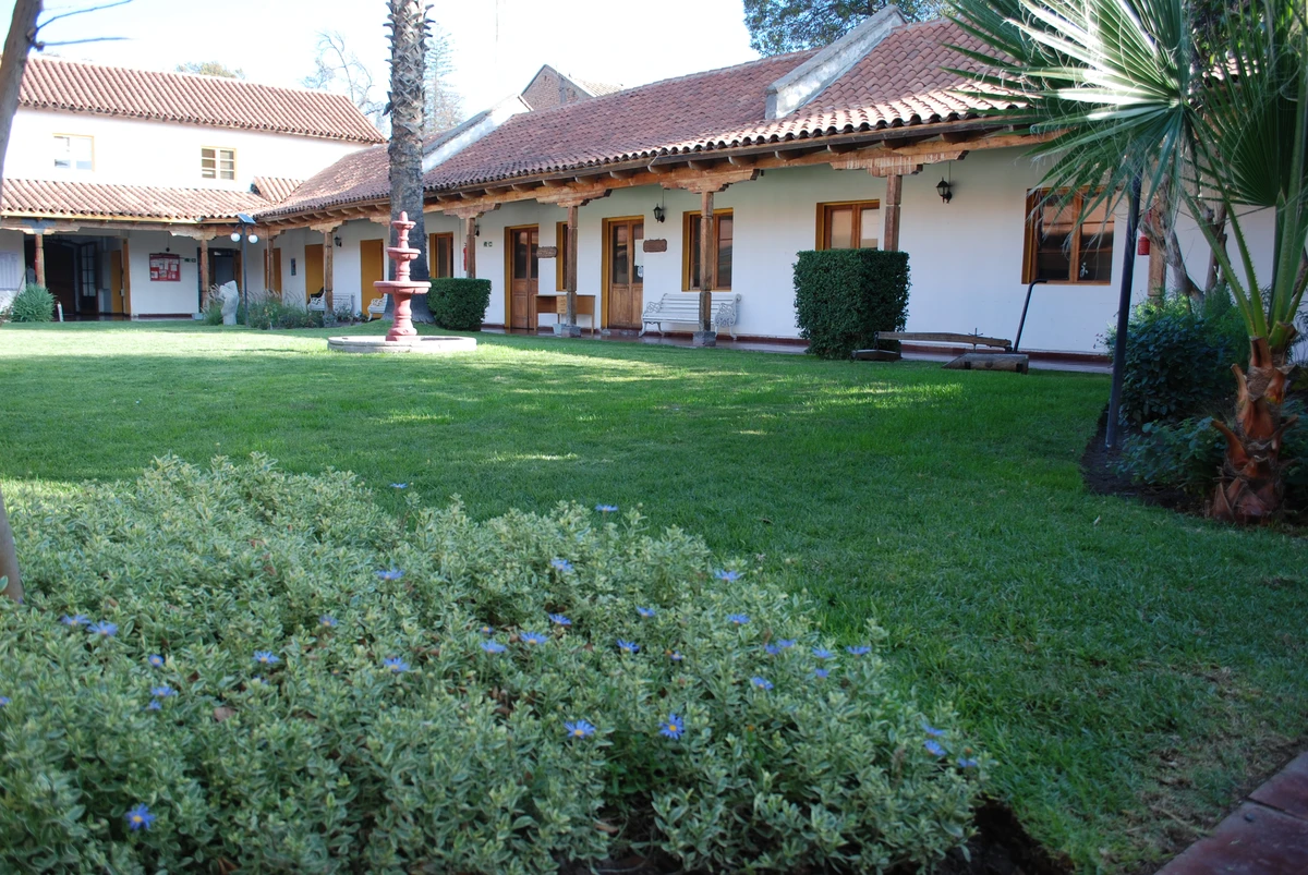 Municipio exigió pagar más de $126 millones a empresa por letreros visibles desde vía pública: Corte anuló multas de $39.377.747