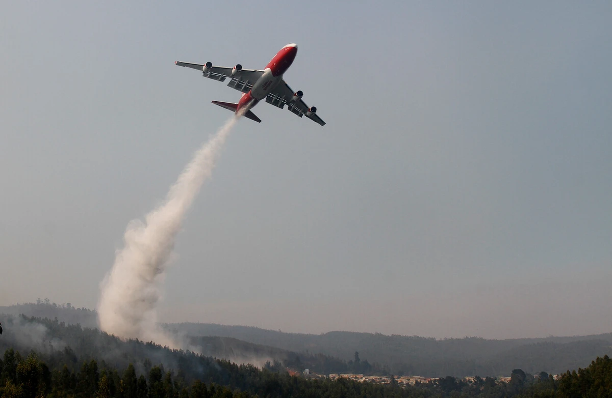Nuevo avión Hércules de 15.000 litros encabeza plan de incendios del Gobierno con inversión de 160 mil millones