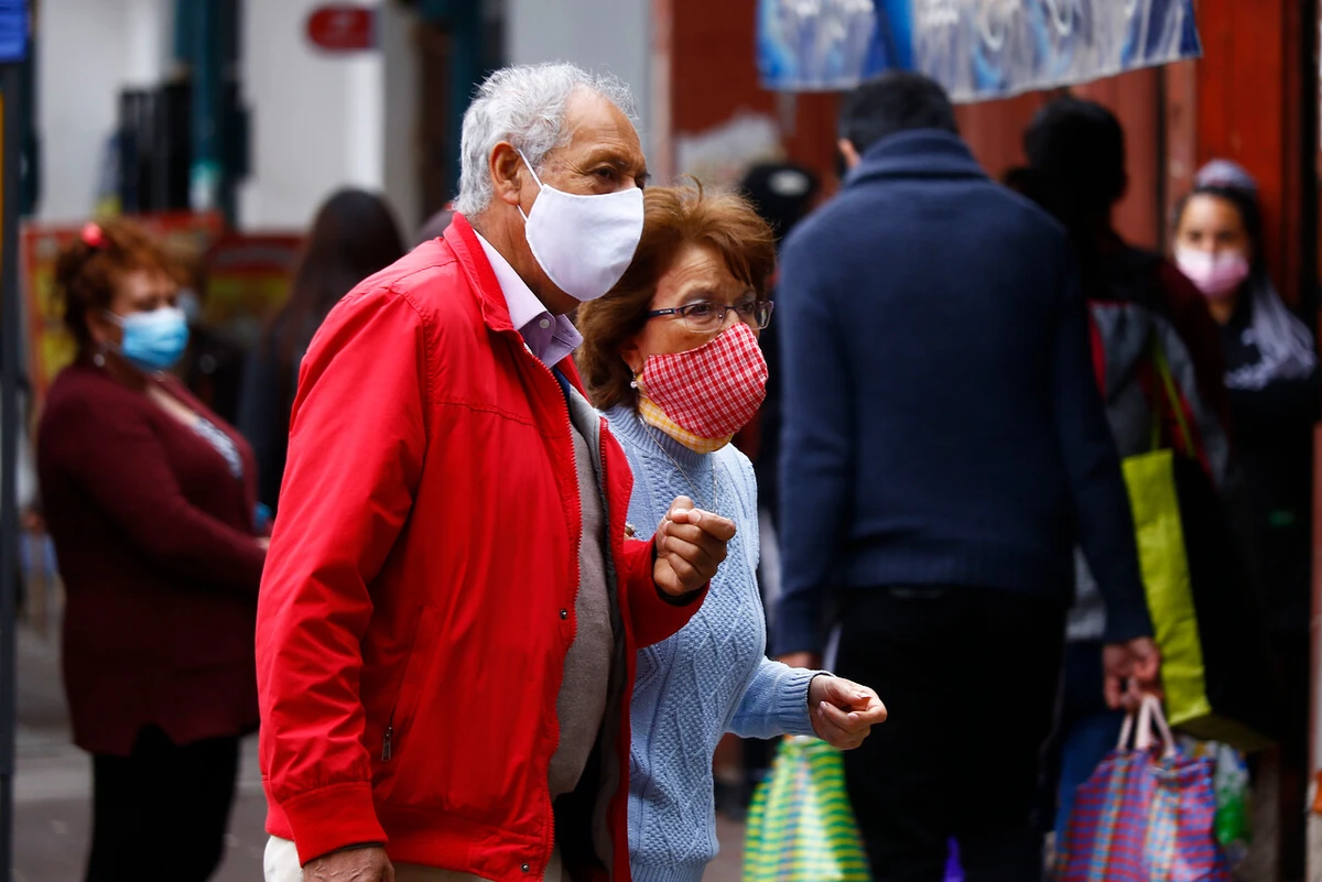 Pareja de 69 años iba a perder casa de Serviu tras muerte de su hija beneficiaria de subsidio: Corte frenó desalojo