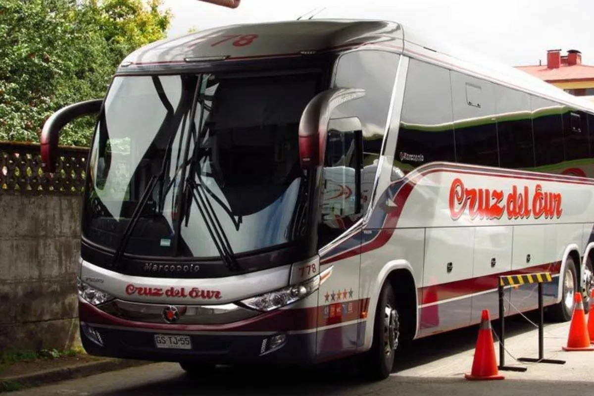 Pasajeros lesionados en accidente de bus defienden en la Suprema su indemnización: Cruz del Sur no logró rebajarla a $500 mil