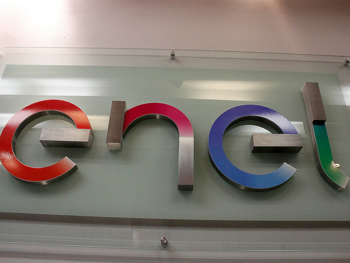 Pasó de tener saldo a favor en cuenta de luz a deber $11 millones en 1 mes y arriesgaba corte: Corte ordena corregir cartola