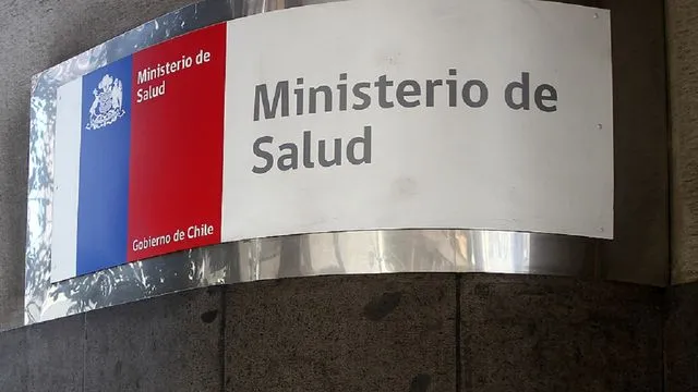 Por fraude en contrato de $205 millones por residencias sanitarias en pandemia: Exjefe de Atención Primaria de Piñera es condenado