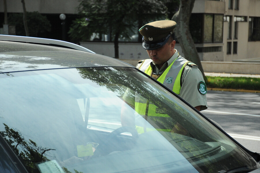 Por manejar auto con encargo por robo y patente falsificada fue condenado a 5 años de cárcel