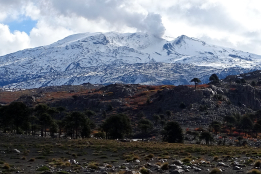 Sernageomin decreta alerta amarilla tras aumento de actividad del volcán Copahue en Biobío