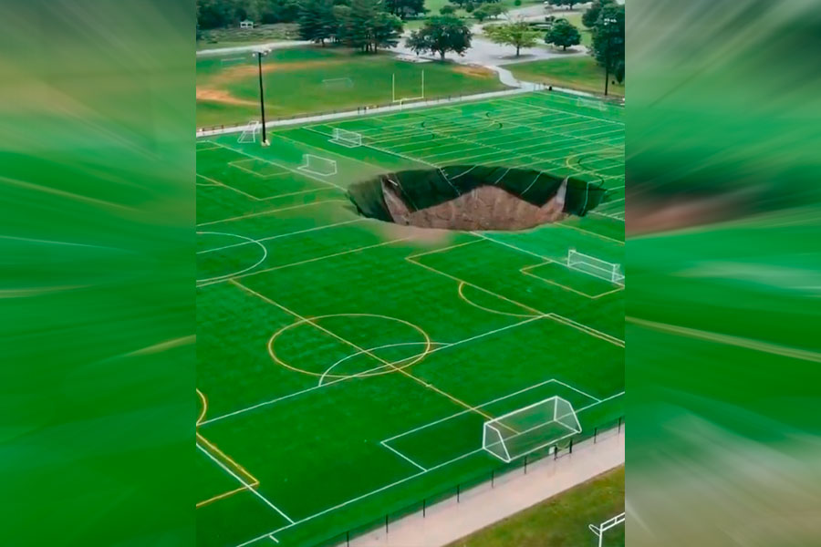 VIDEO| Igualito al de Tierra Amarilla: Captan impresionante socavón en cancha de EE.UU.