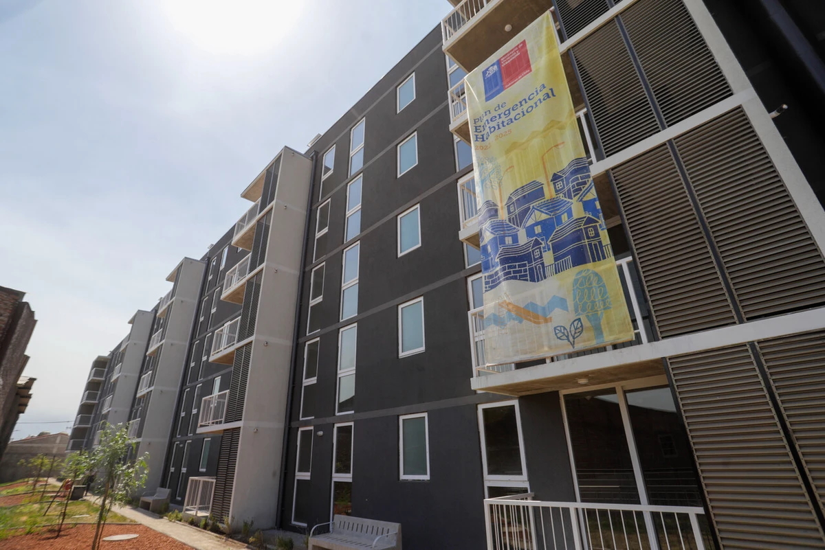 Subsidio habitacional: Mujeres son el 69% de postulantes, pero solo el 43,5% accede a crédito hipotecario para comprar vivienda